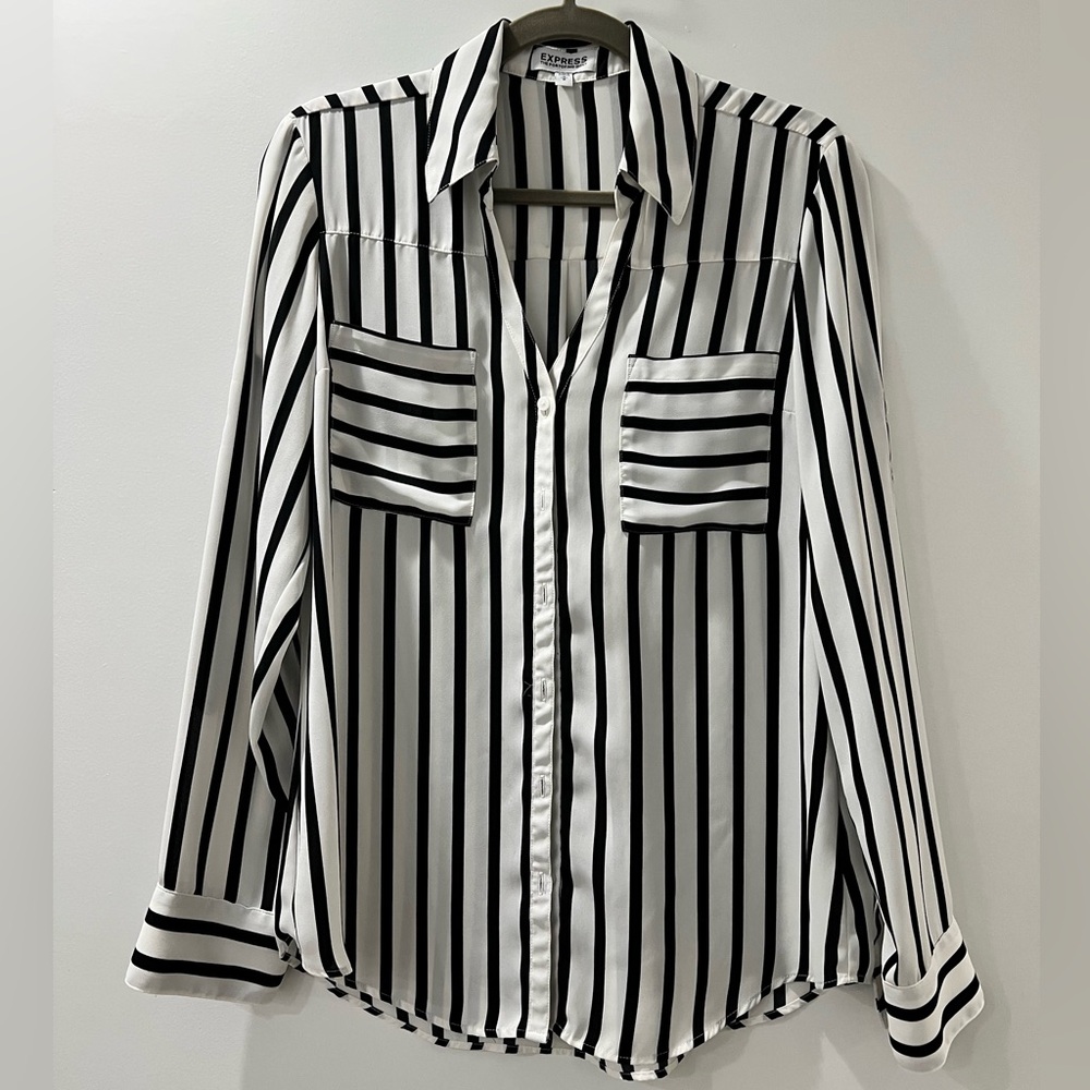 Ships 4 Free! Express Portofino button down shirt. Sz L Black white striped. EUC